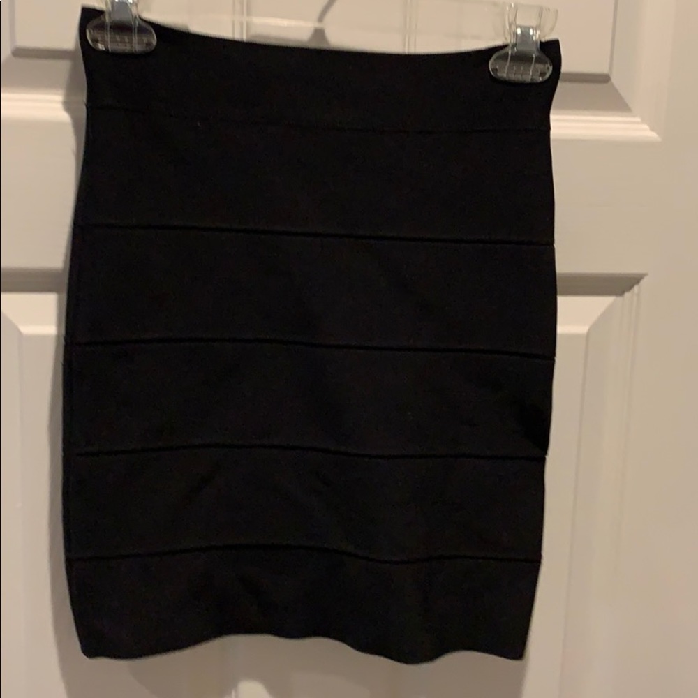 Black BCBG tube skirt, Size S